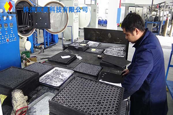金属雾化制粉设备